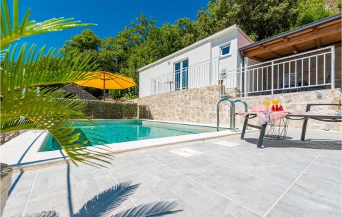 2 Bedroom Amazing Home In Dubravica