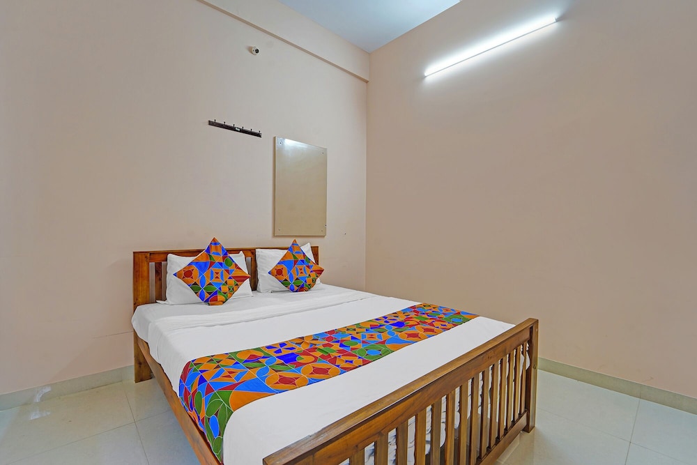 Fabhotel Praneeth Residency - last minute hotel in Sulur