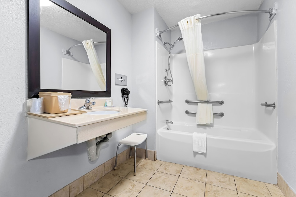 Quality Inn & Suites Florence Civic Center - photo 30