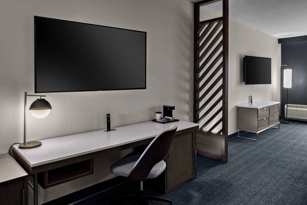 Courtyard by Marriott Jefferson City - photo 12