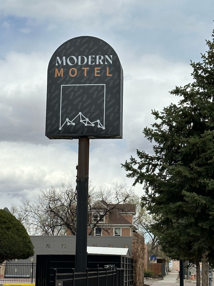 Modern Motel - photo 33