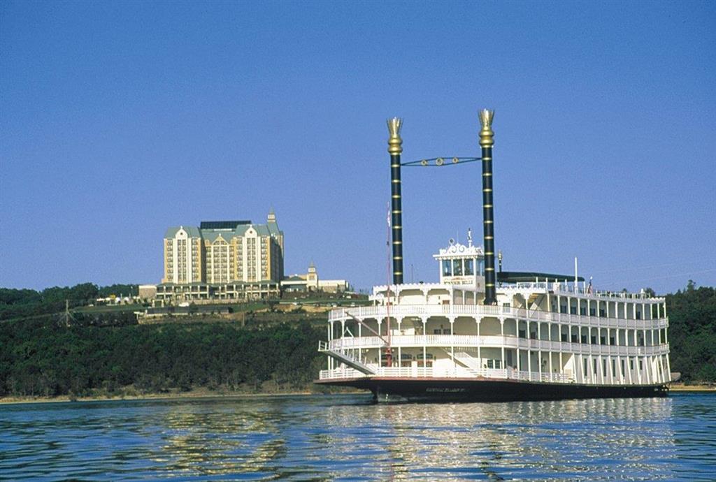 Chateau On The Lake Resort Spa and Convention Center - photo 14
