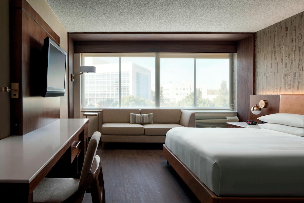 Fullerton Marriott at California State University - photo 8