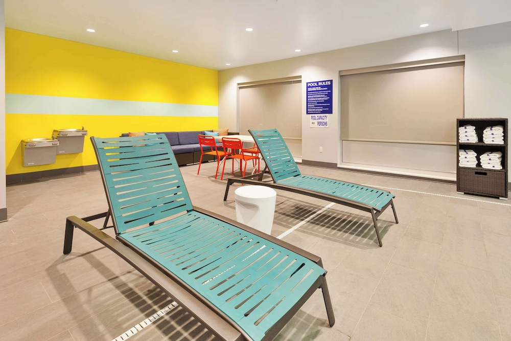 Tru By Hilton Comstock Park Grand Rapids - photo 21