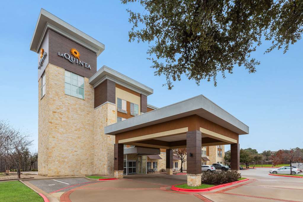 La Quinta Inn & Suites by Wyndham Austin Cedar Park - photo 2