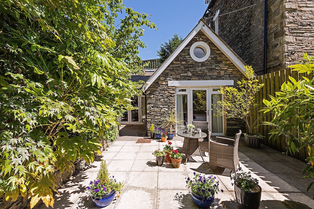 Wheatlands Cottage — 4-Star Luxury Hotel in Windermere, United Kingdom