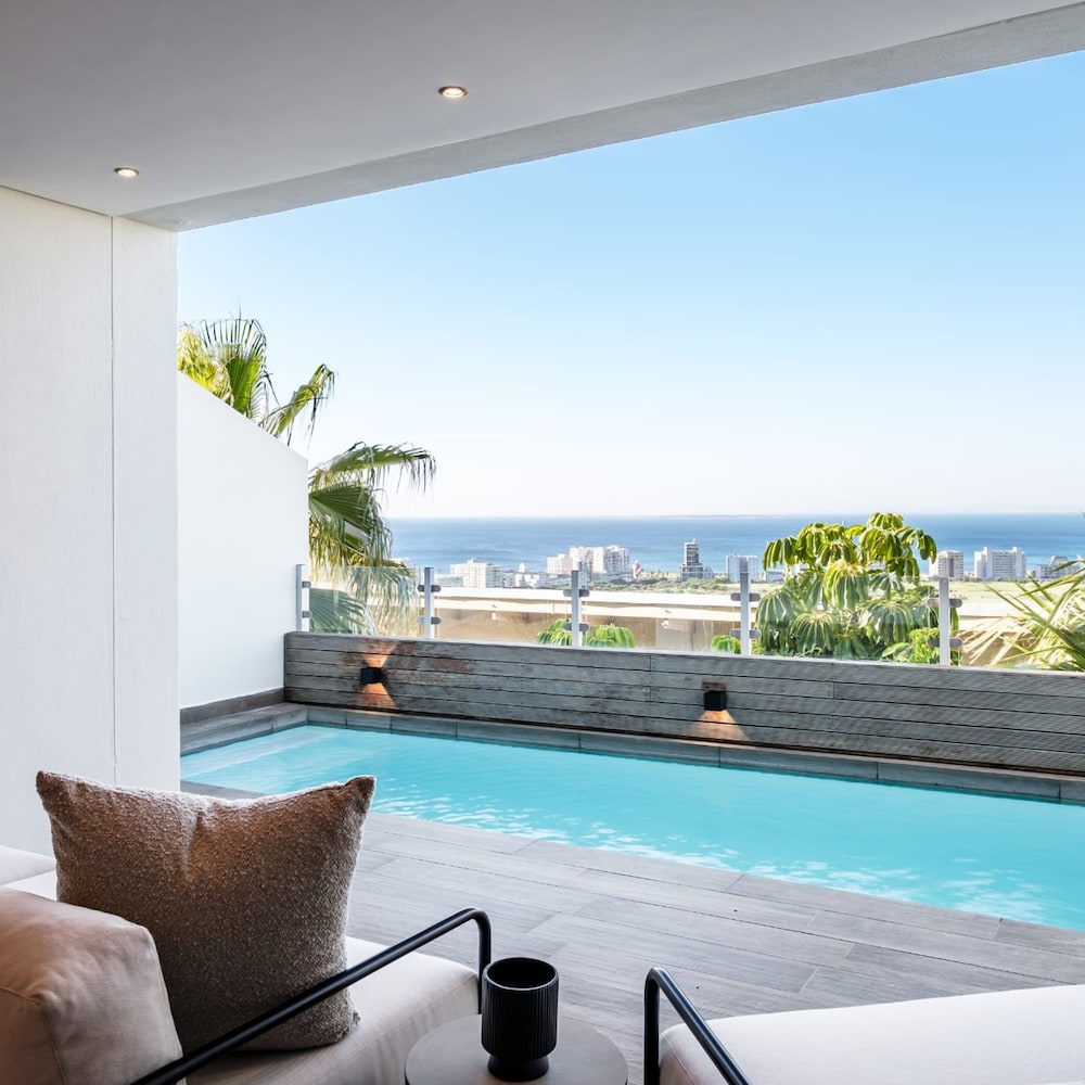 Luxurious Villa w Sea City Views Splendor Views