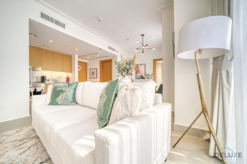 Extravagant 1BR at Opera Grand Downtown Dubai by Deluxe Holiday Homes — 4-Star Luxury Hotel in Dubai, United Arab Emirates