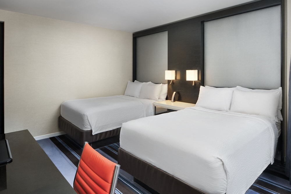 Courtyard by Marriott New York Manhattan Central Park - photo 12
