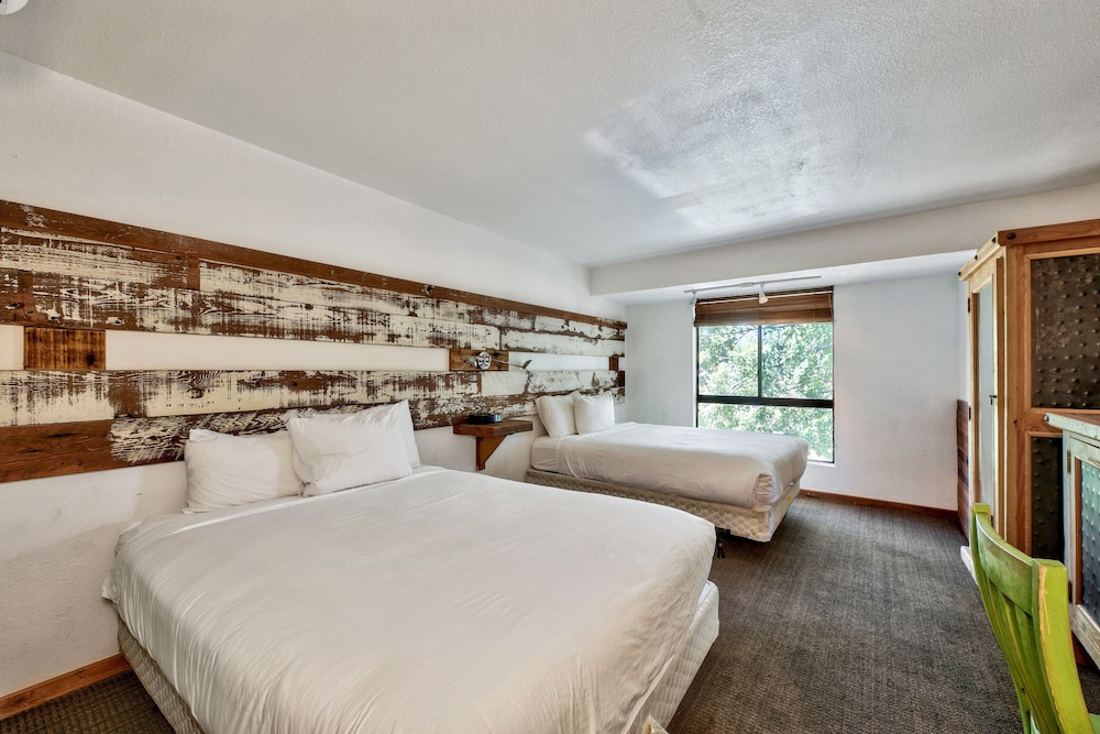 Inn At South Lake Tahoe - photo 10