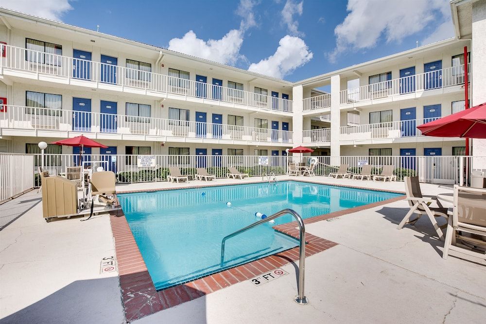 Motel 6 Columbia West - photo 2