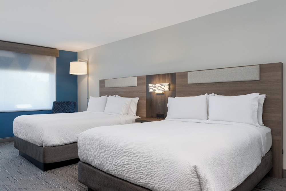 Holiday Inn Express & Suites Stevensville Benton Harbor an IHG Hotel - photo 25
