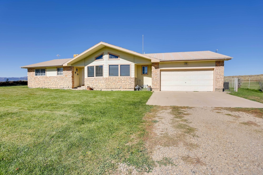 Cortez Retreat with Office and Stunning Mtn Views — hotel in Cortez