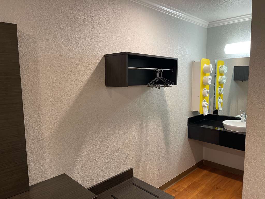 Motel 6 Sacramento CA Downtown - photo 14