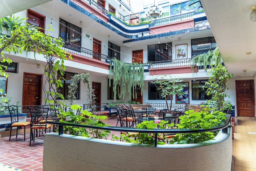 Hotel Indio Inn — hotel in Otavalo
