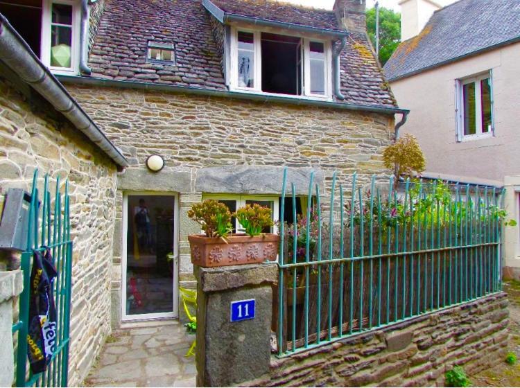 Ker Iliz in Locquirec, France