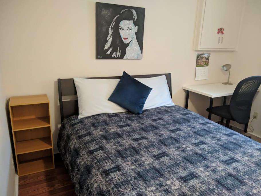 Cozy basement apartment in the heart of Oakville — 4-Star Luxury Hotel in Oakville, Canada