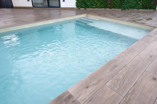 Apartamento de diseA o con piscina y gimnasio By ElConserje — 4-Star Luxury Hotel in Murcia, Spain