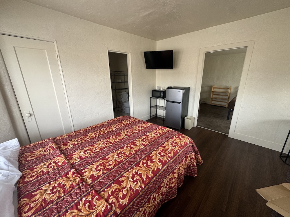 The Oaks Motel - photo 3