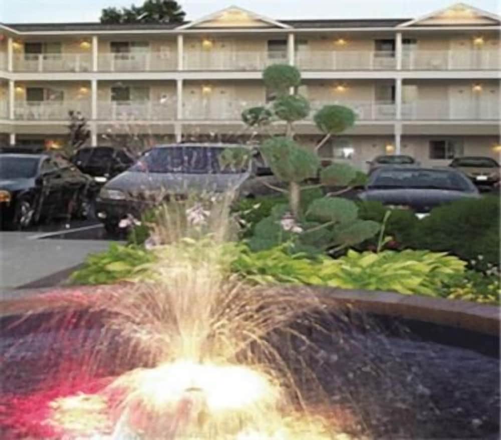 Parkside Inn Bridgeview - photo 25