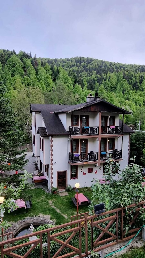 Abant Dort Mevsim Konagi — Mudurnu