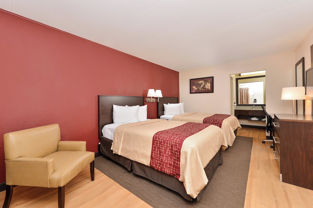Red Roof Inn Marietta - photo 10