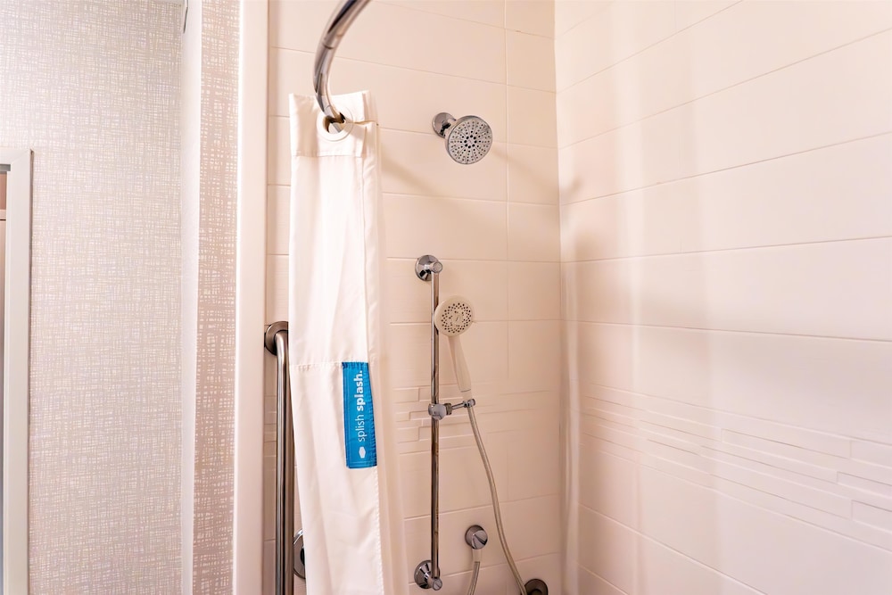 Hampton Inn Turnersville - photo 26