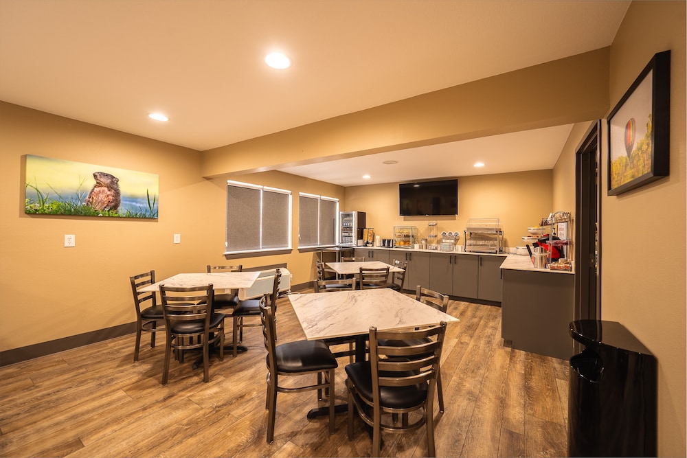 Cobblestone Inn & Suites Trenton - photo 27