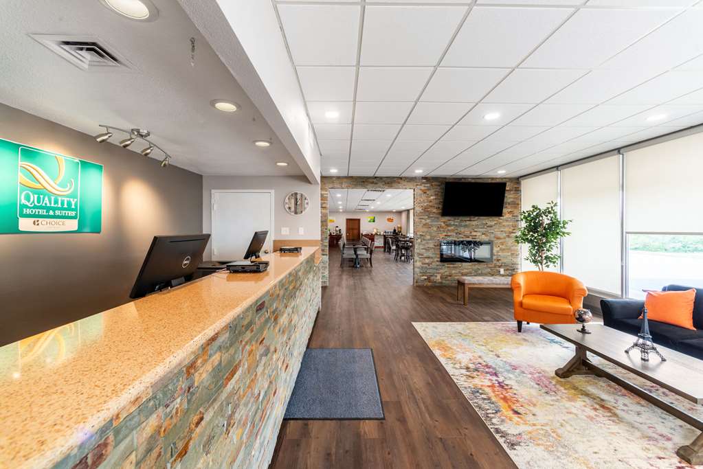 Quality Inn & Suites Vandalia near I 70 and Hwy 51 - photo 7
