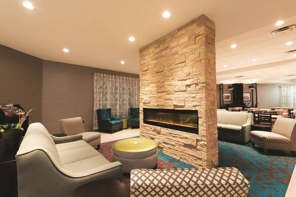 La Quinta Inn & Suites by Wyndham Lynchburg at Liberty Univ. - photo 6