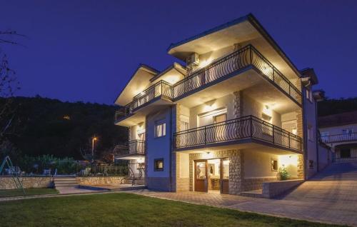 Family friendly house with a swimming pool Grab Zagora 22830 — 4-Star Luxury Hotel in Trilj, Croatia