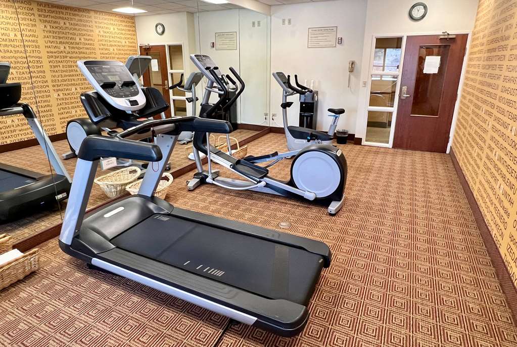 La Quinta Inn & Suites by Wyndham Bannockburn Deerfield - photo 20