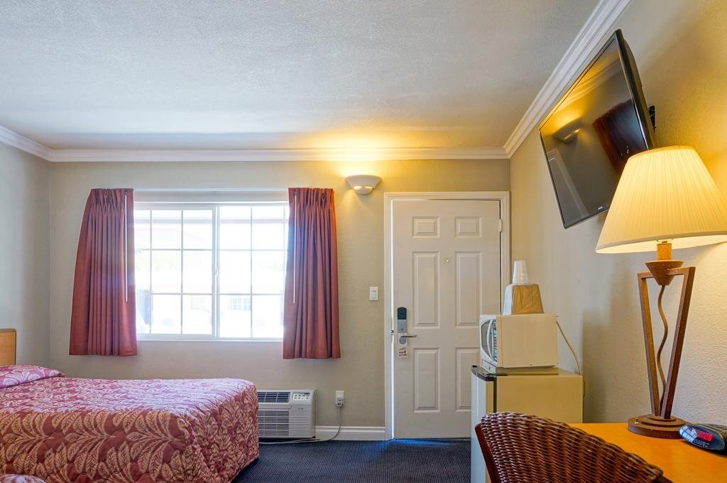 Harbor Motel - photo 23
