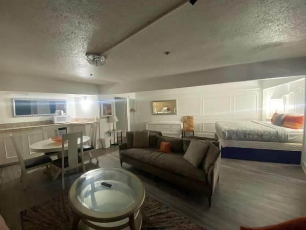 District Hotel Oklahoma City I 44 By OYO - photo 15