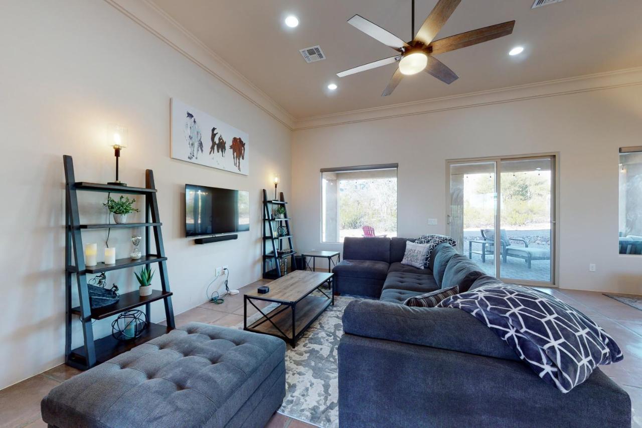Walnut Tree - last minute hotel in Tucson