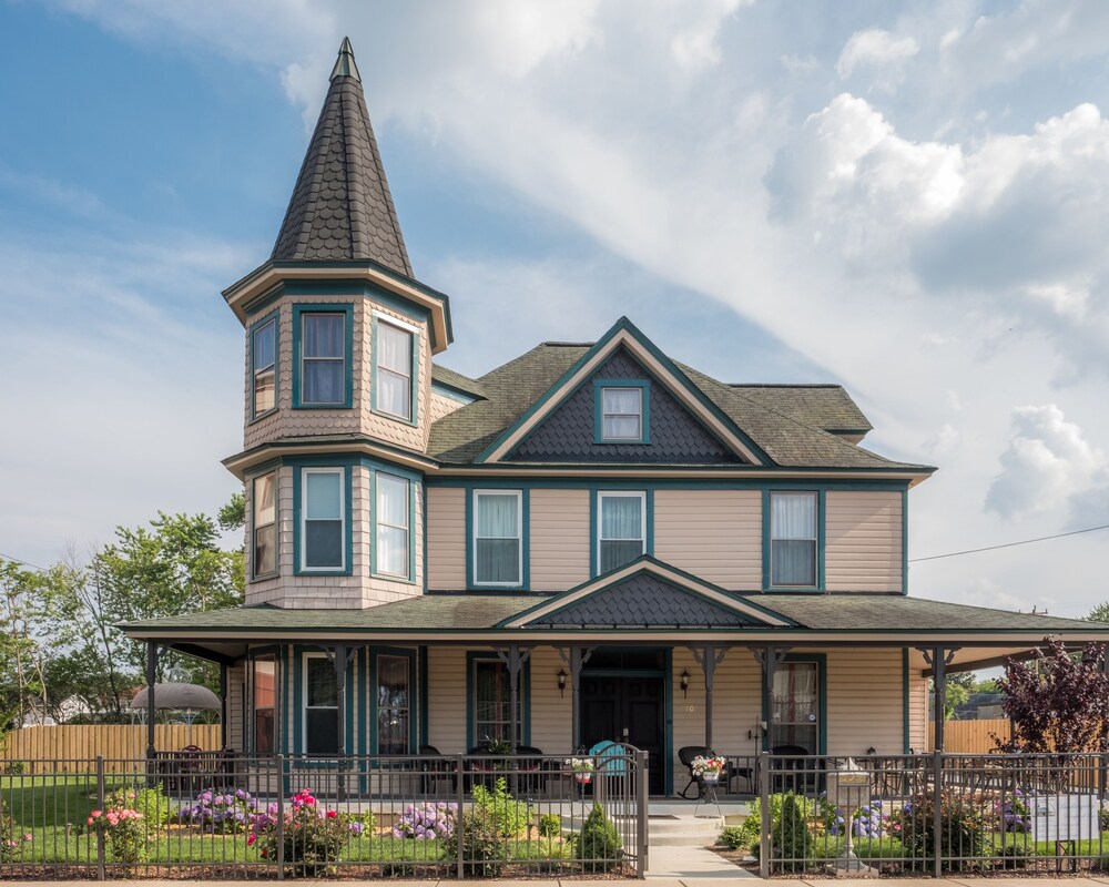 Dennison Street Inn Bed & Breakfast - photo 2