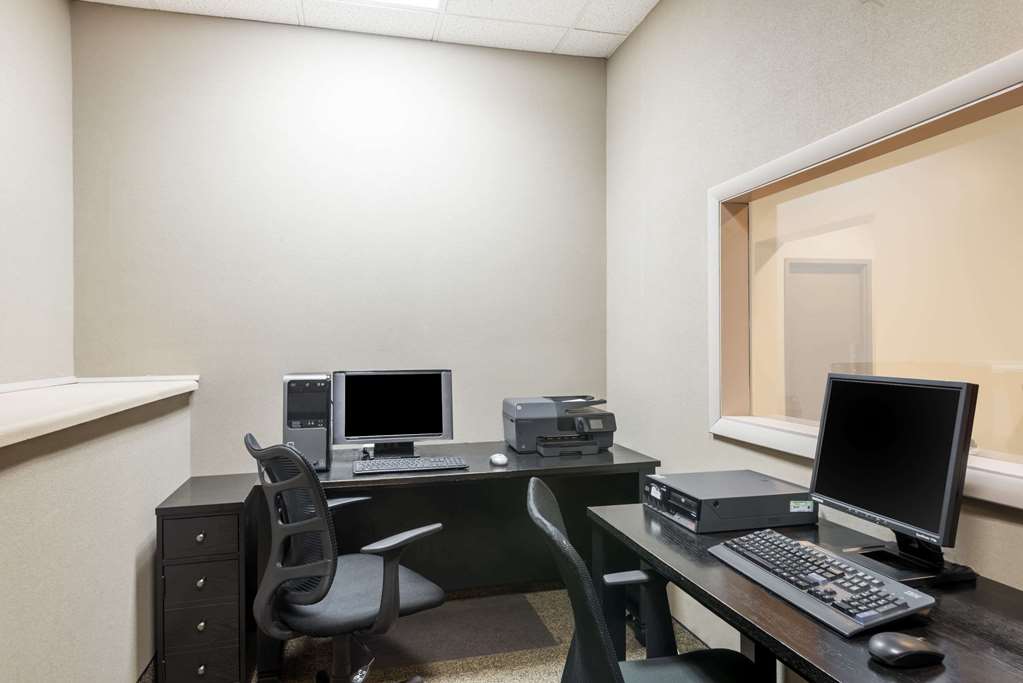 Ramada by Wyndham Watertown Thousand Islands NY - photo 21