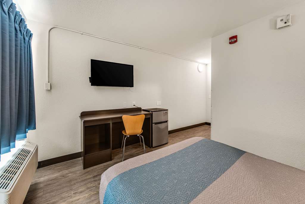 Motel 6 Fort Wayne IN - photo 10