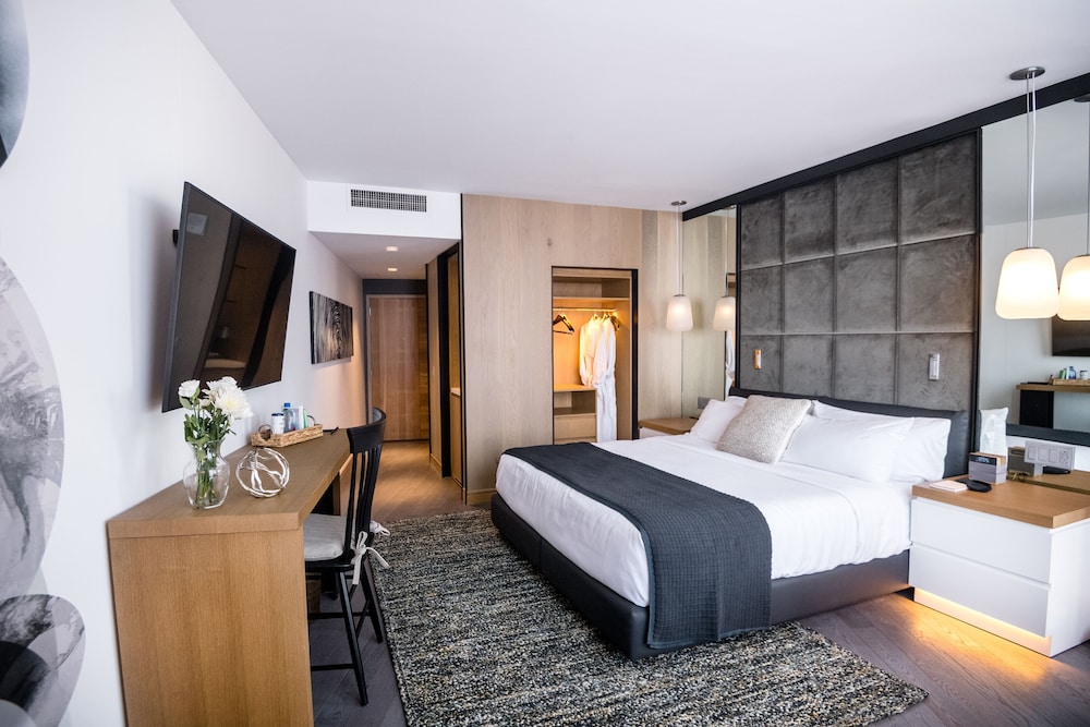 The Windsor Suites - photo 12