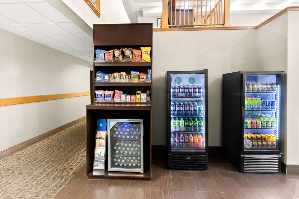 Comfort Suites Portland Airport - photo 41