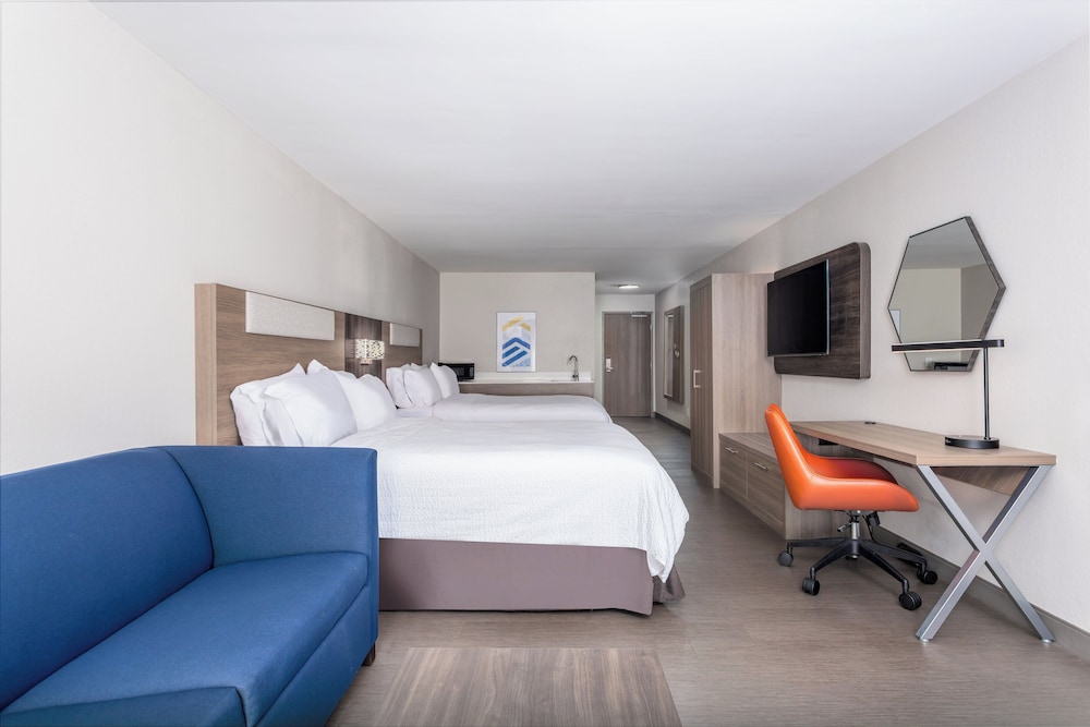 Holiday Inn Express & Suites Lancaster by IHG - photo 27