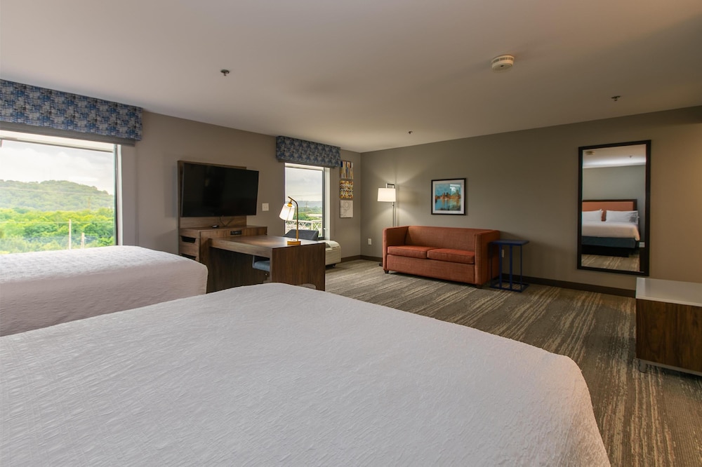 Hampton Inn & Suites Wilder - photo 21