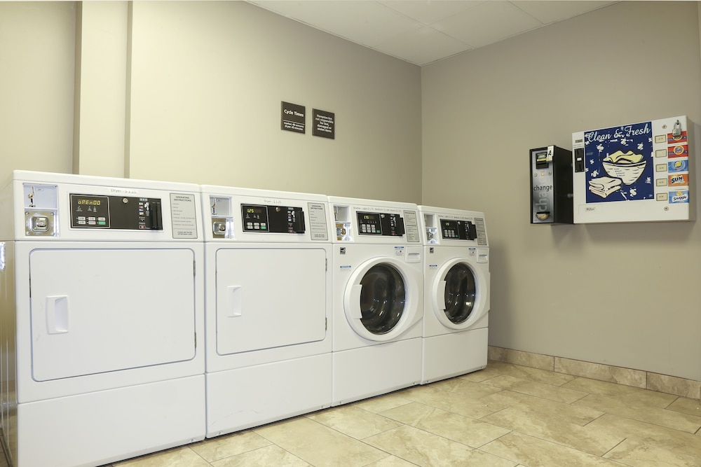 Hampton Inn Tropicana - photo 42