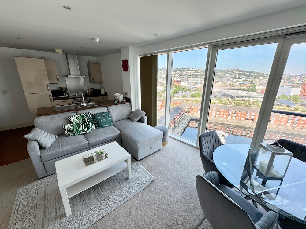 Meridian Tower Apartment in Swansea in Swansea, United Kingdom