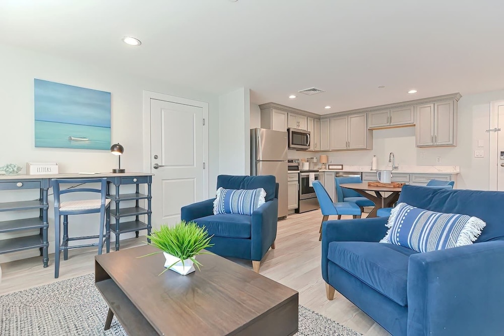 Harbourtown Suites - photo 64