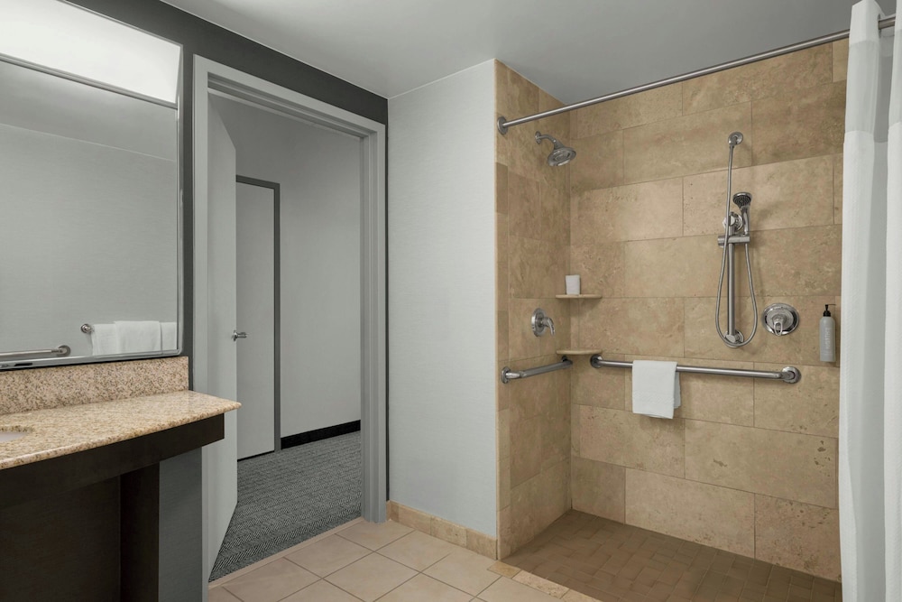 Courtyard by Marriott Pittsburgh Airport Settlers Ridge - photo 20