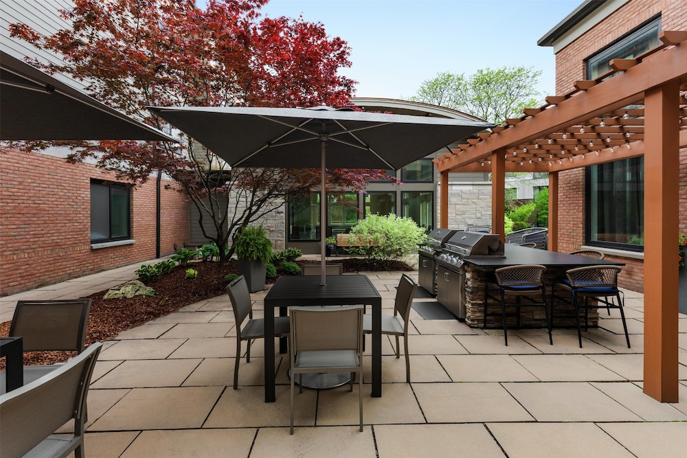 Homewood Suites by Hilton Burlington - photo 36