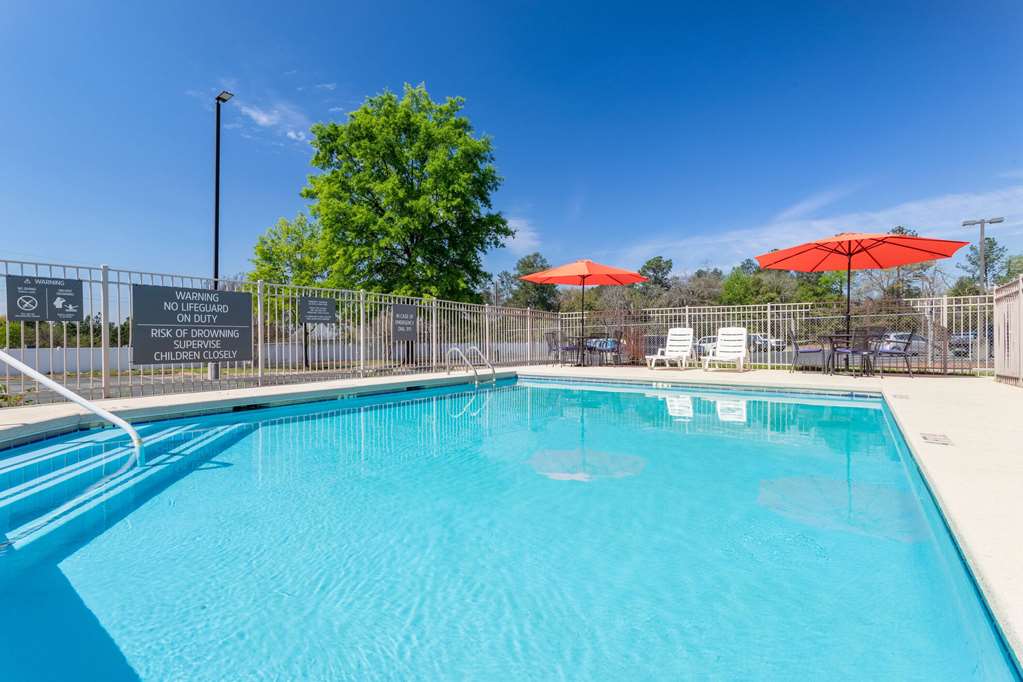 La Quinta Inn & Suites by Wyndham Augusta Near Fort Gordon - photo 6