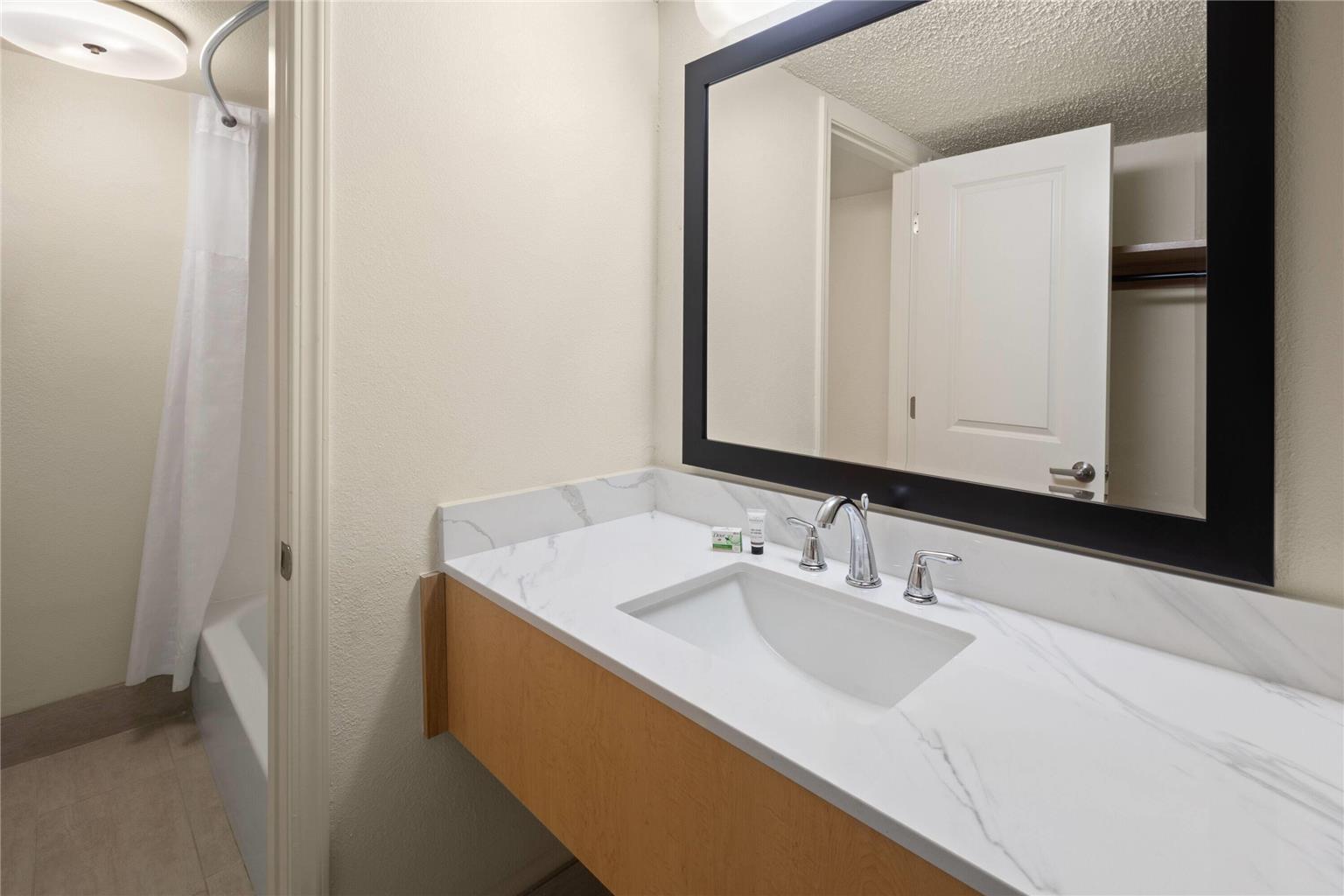 Ramada by Wyndham Merced - photo 21