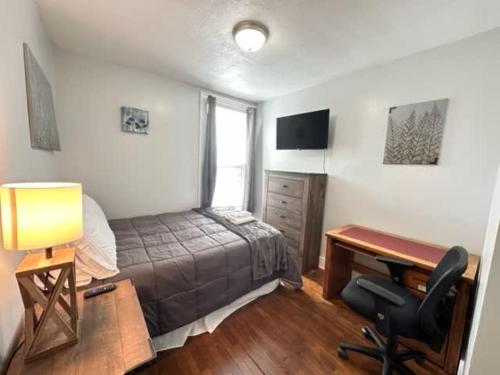 Home Plate Apt 1 All Star Baseball Rentals — 4-Star Luxury Hotel in Oneonta, United States